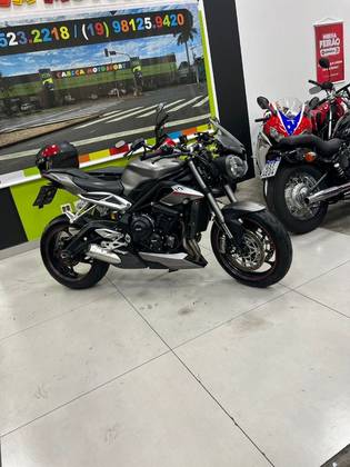 TRIUMPH STREET TRIPLE 765 RS TRIUMPH STREET TRIPLE 765 RS